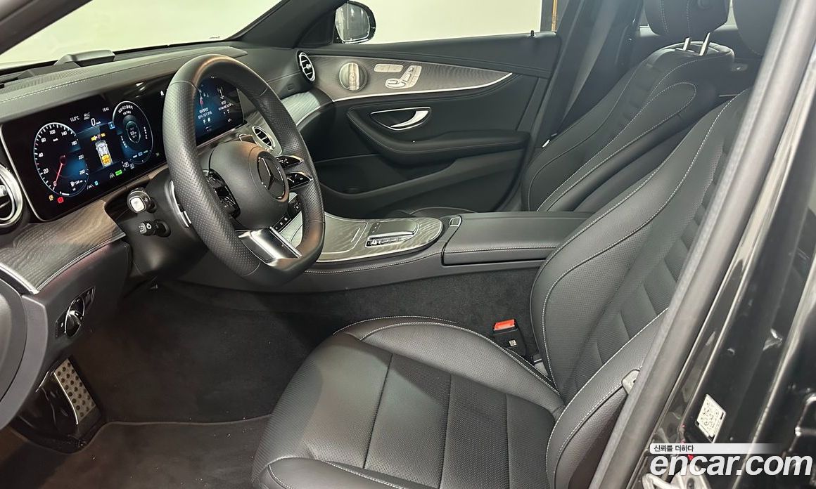 Mercedes Benz E-Class E350 4MATIC AMG Line