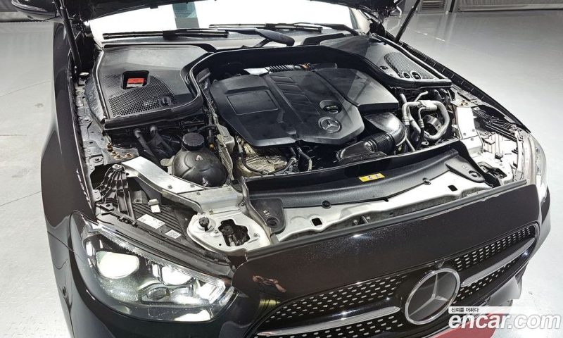 Mercedes Benz E-Class E220d 4MATIC AMG Line