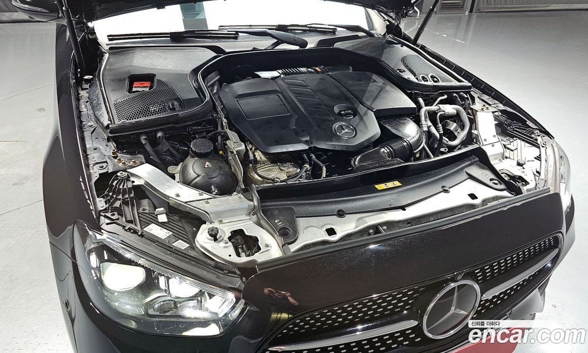 Mercedes Benz E-Class E220d 4MATIC AMG Line