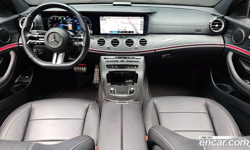 Mercedes Benz E-Class E220d 4MATIC AMG Line