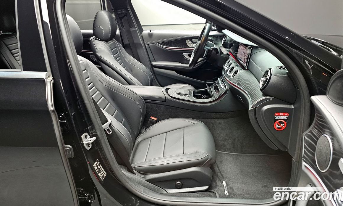 Mercedes Benz E-Class E220d 4MATIC AMG Line