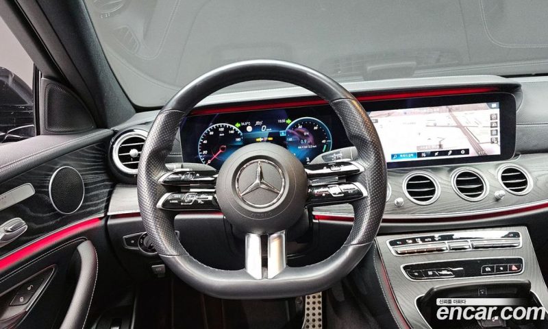 Mercedes Benz E-Class E220d 4MATIC AMG Line