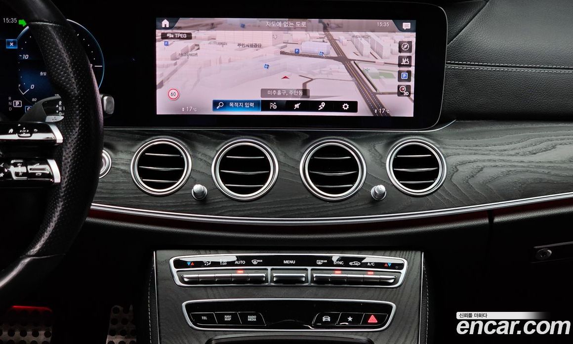 Mercedes Benz E-Class E220d 4MATIC AMG Line