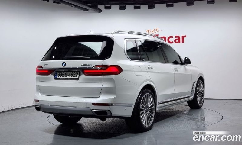 BMW X7 xDrive i40 Design Pure Excellence 7-Seater