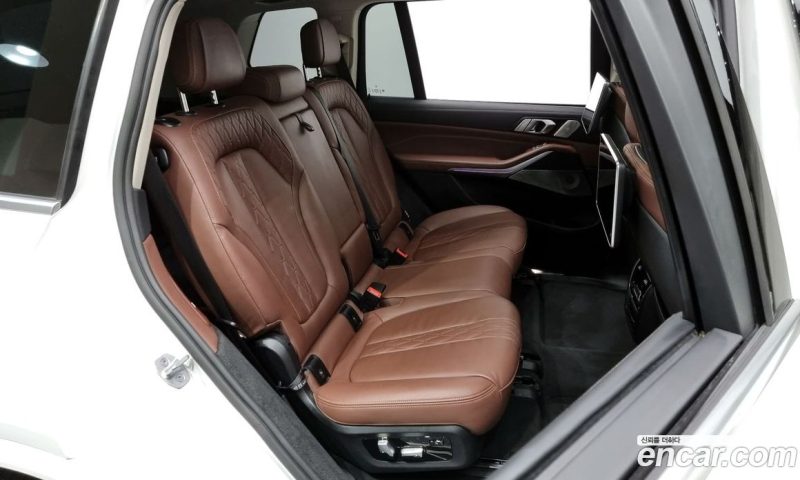 BMW X7 xDrive i40 Design Pure Excellence 7-Seater