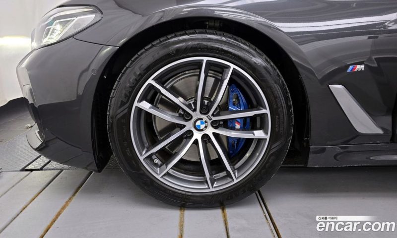BMW 5-Series i520 M Sport