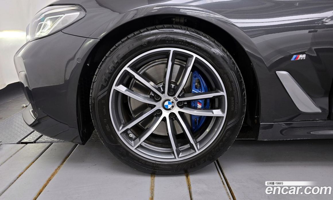 BMW 5-Series i520 M Sport