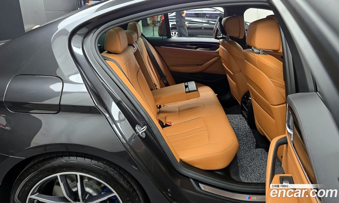 BMW 5-Series i520 M Sport