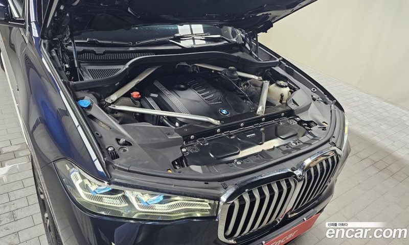 BMW X7 xDrive i40 M Sport 6STR
