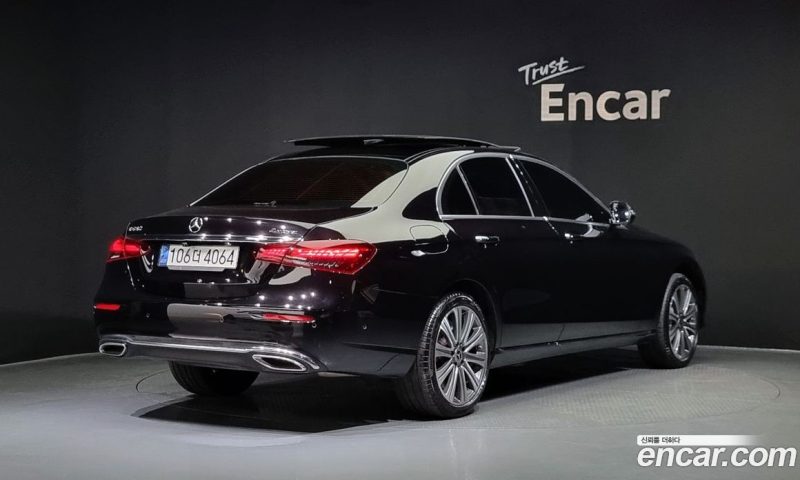 Mercedes Benz E-Class E450 4MATIC Exclusive