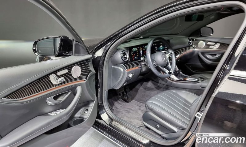 Mercedes Benz E-Class E450 4MATIC Exclusive