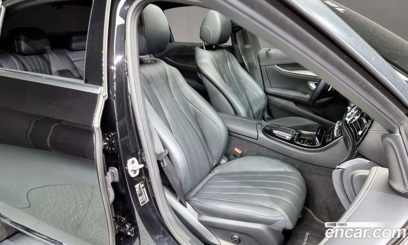 Mercedes Benz E-Class E450 4MATIC Exclusive
