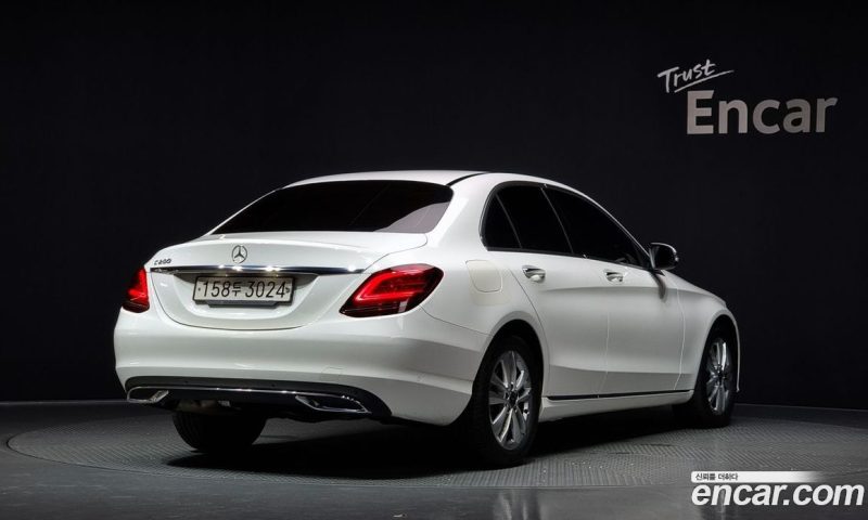 Mercedes Benz C-Class C200 Avantgarde
