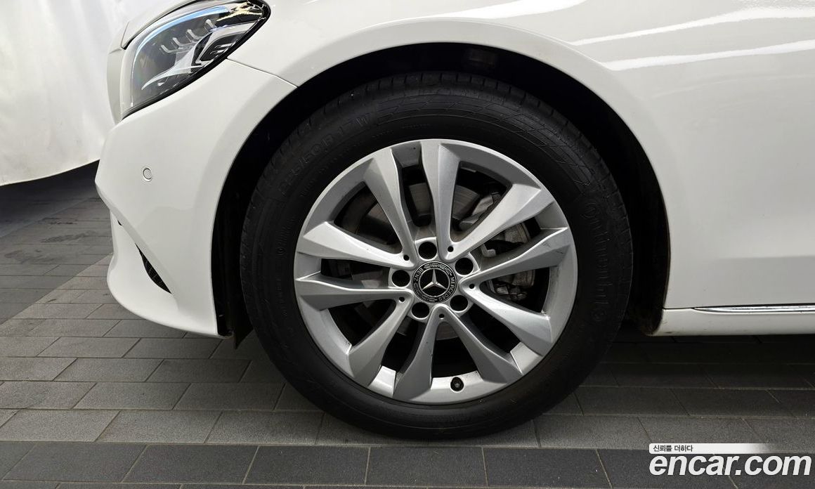 Mercedes Benz C-Class C200 Avantgarde