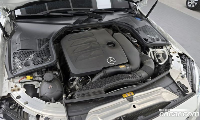 Mercedes Benz C-Class C200 Avantgarde