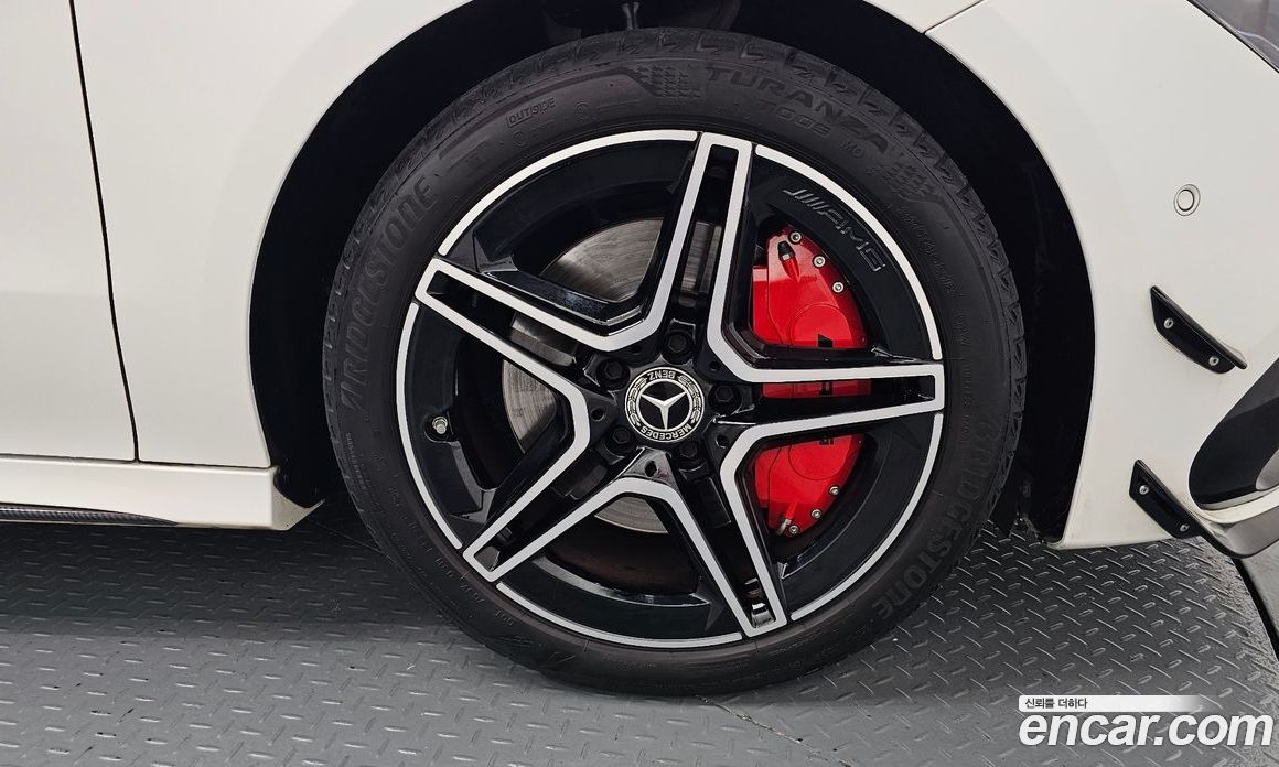 Mercedes Benz CLA-Class CLA250 4MATIC