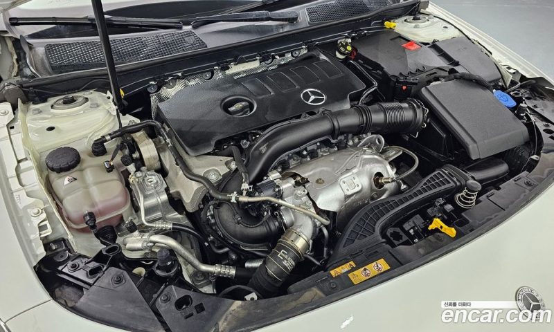 Mercedes Benz CLA-Class CLA250 4MATIC