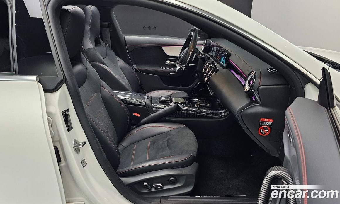 Mercedes Benz CLA-Class CLA250 4MATIC