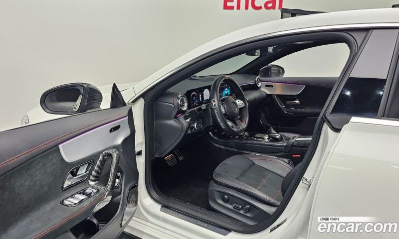Mercedes Benz CLA-Class CLA250 4MATIC