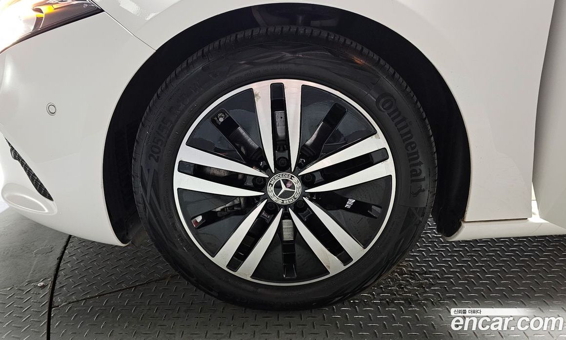 Mercedes Benz A-Class A220 Hatchback