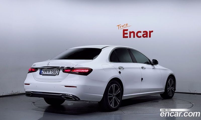 Mercedes Benz E-Class E250 Avantgarde