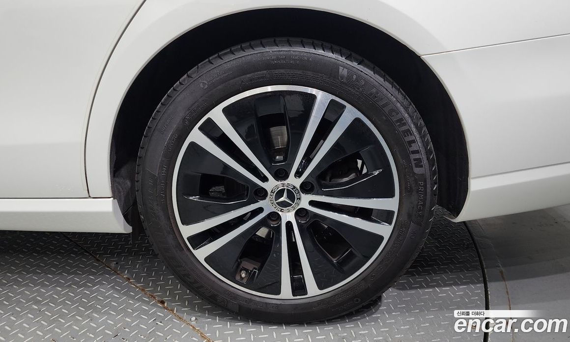 Mercedes Benz E-Class E250 Avantgarde