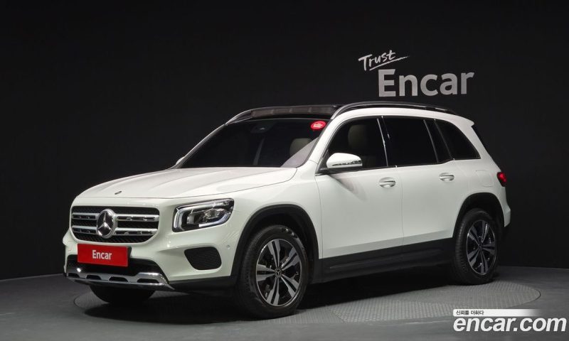 Mercedes Benz GLB-Class GLB220