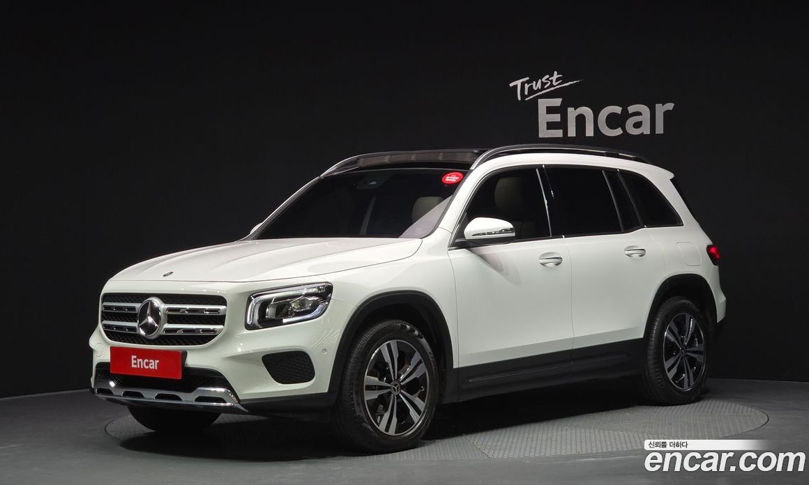 Mercedes Benz GLB-Class GLB220