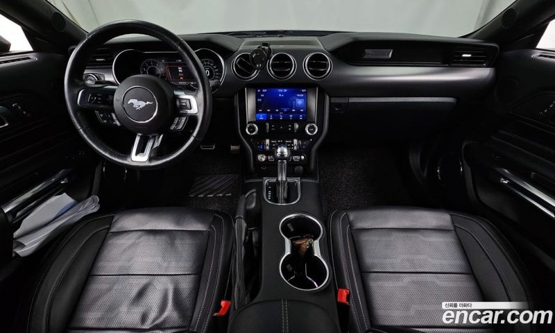 Ford Mustang Coupe