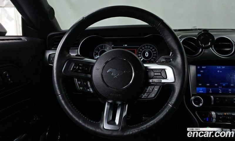 Ford Mustang Coupe