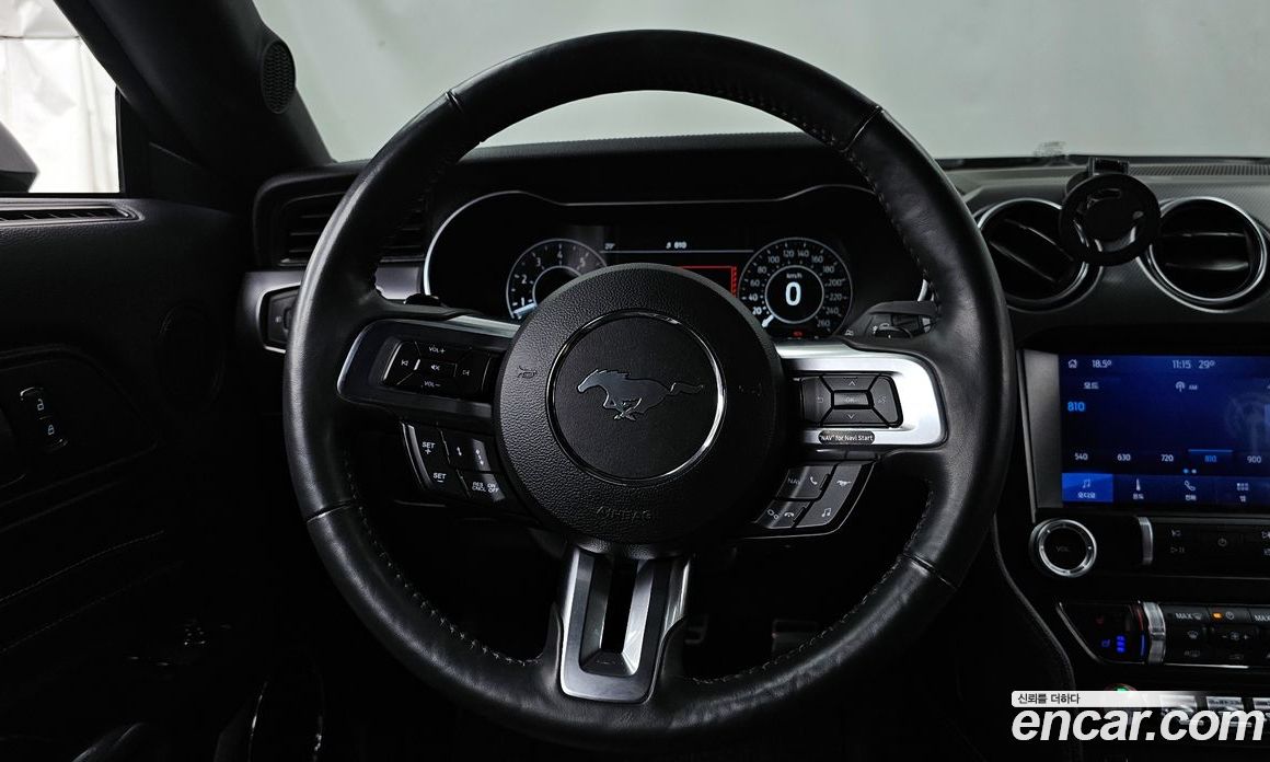 Ford Mustang Coupe