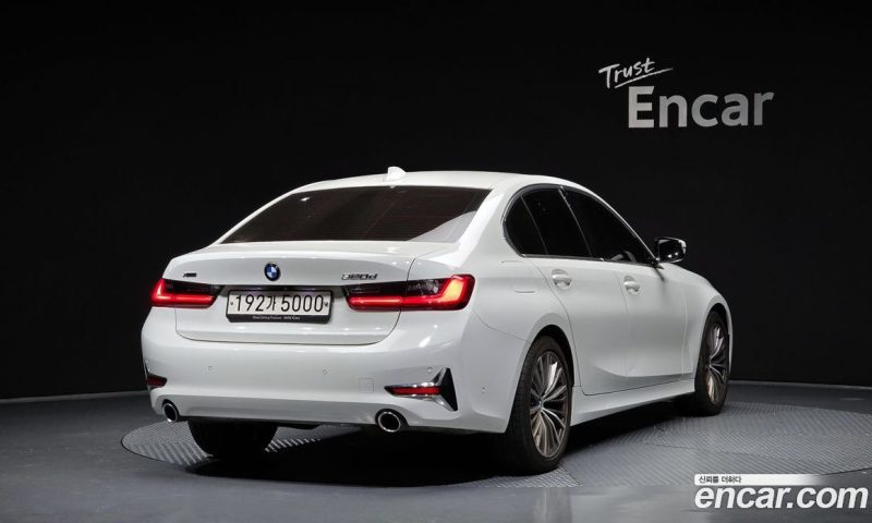 BMW 3-Series 320D Luxury