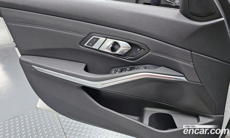 BMW 3-Series 320D Luxury