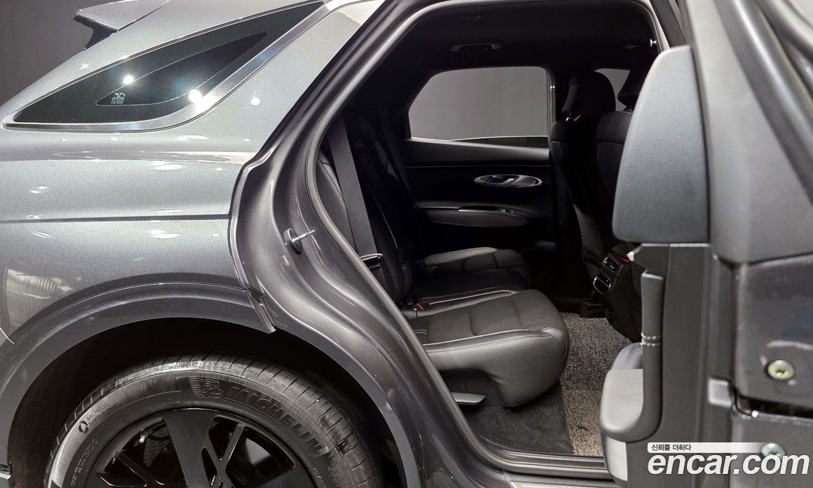 Genesis GV70 2.5T Gasoline AWD