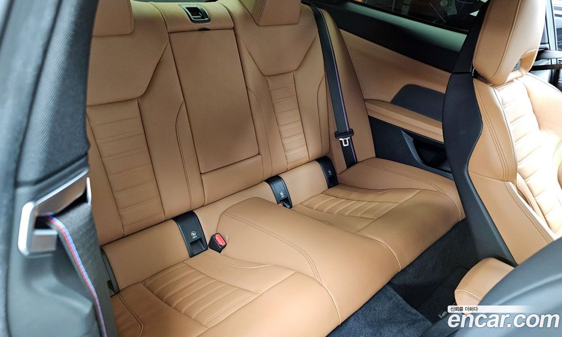BMW 4-Series M440i xDrive FIrst Edition Coupe