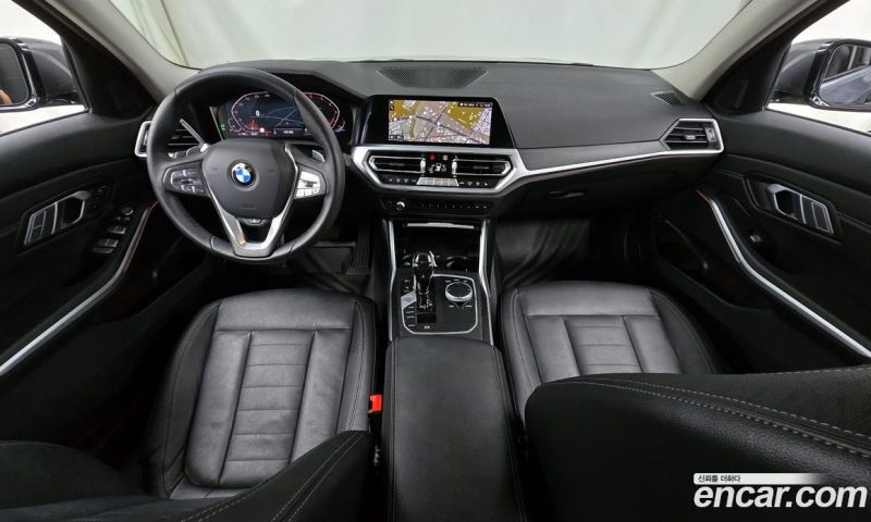 BMW 3-Series i320 Touring Luxury