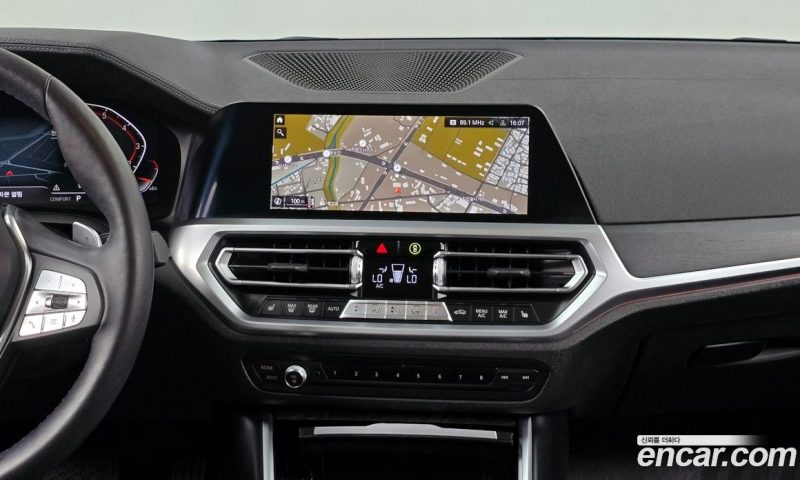BMW 3-Series i320 Touring Luxury