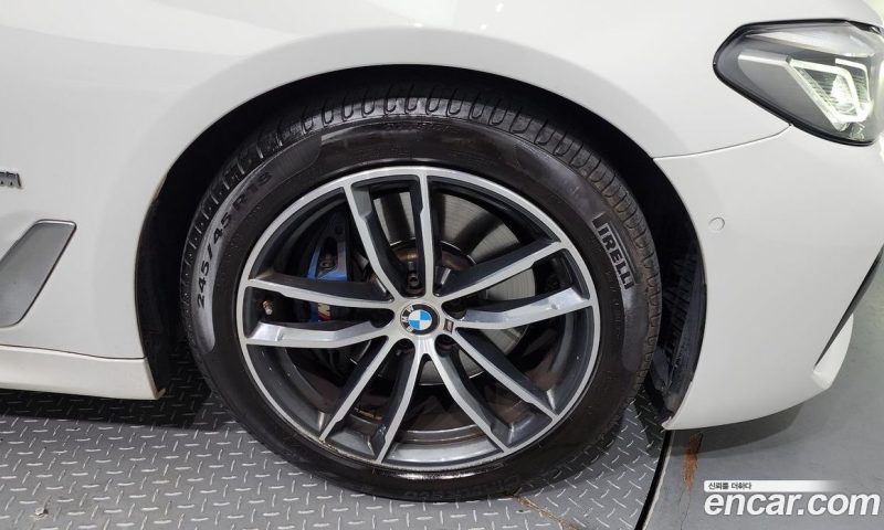 BMW 5-Series i520 M Sport