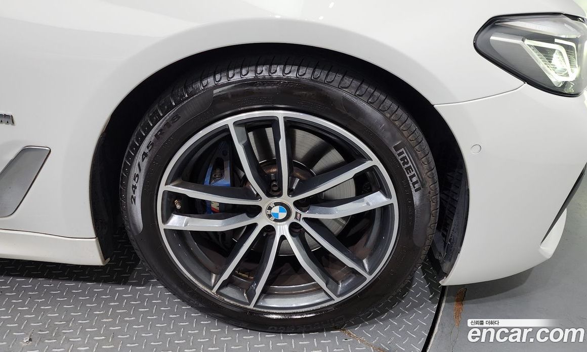 BMW 5-Series i520 M Sport