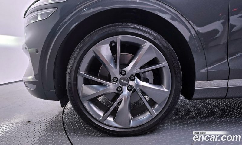 Genesis GV70 2.5T Gasoline 2WD