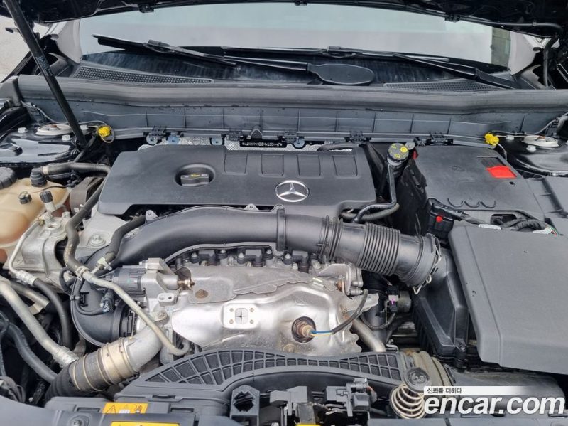 Mercedes Benz GLB-Class GLB250 4MATIC