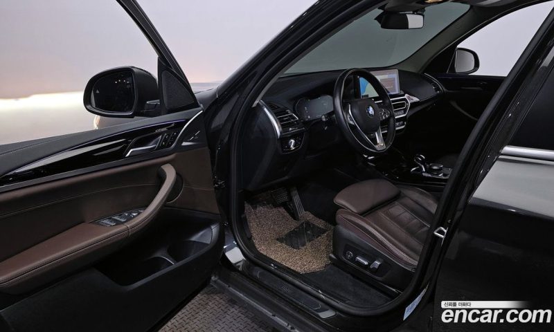 BMW X3 xDrive i20