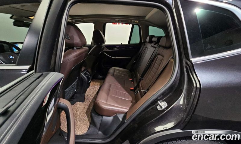 BMW X3 xDrive i20