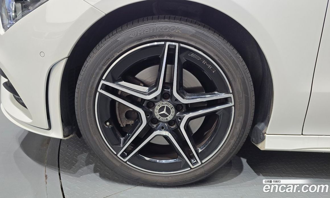 Mercedes Benz CLA-Class CLA250 4MATIC