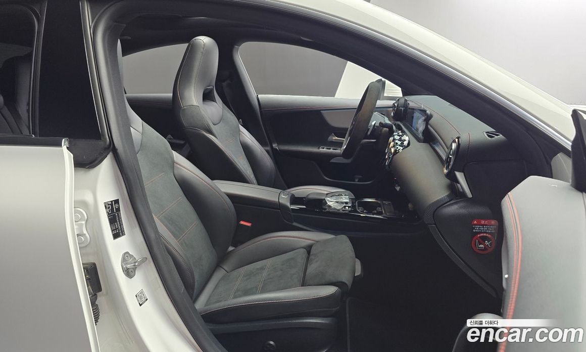Mercedes Benz CLA-Class CLA250 4MATIC