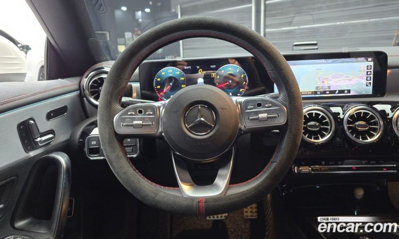 Mercedes Benz CLA-Class CLA250 4MATIC