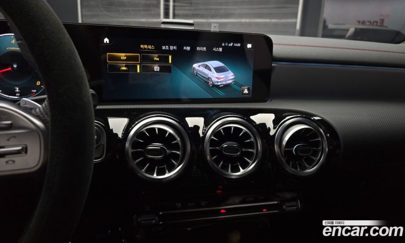 Mercedes Benz CLA-Class CLA250 4MATIC