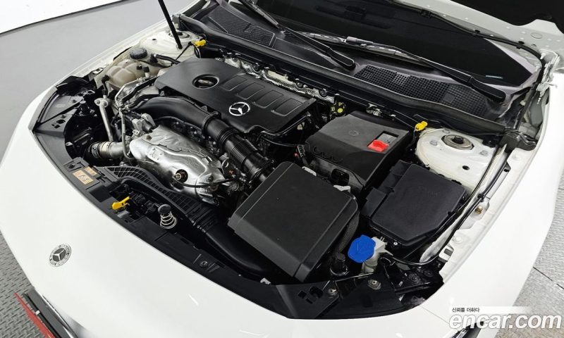Mercedes Benz CLA-Class CLA250 4MATIC