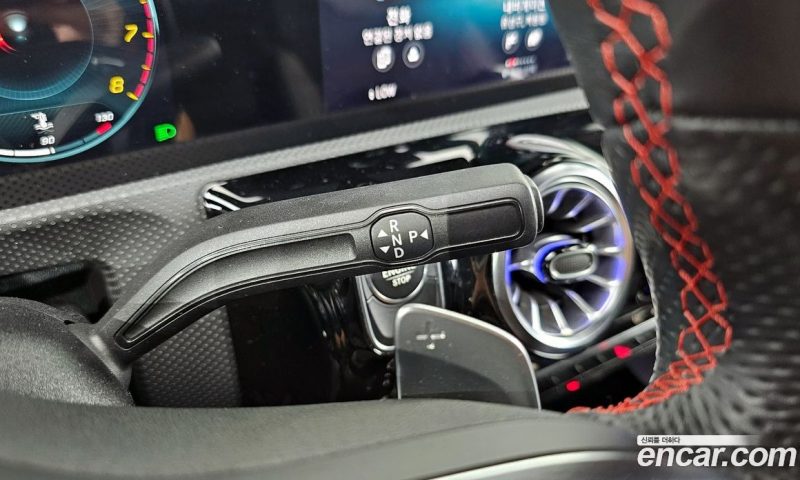 Mercedes Benz CLA-Class CLA250 4MATIC