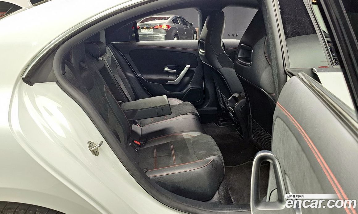 Mercedes Benz CLA-Class CLA250 4MATIC